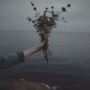 小蝶荫蒂添的好舒服的背景故事
